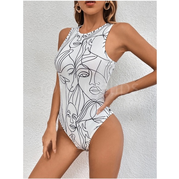 Abstract Face Print White Sleeveless Bodysuit Slim Fit Ribbed Round Neck - Picture 2 of 8